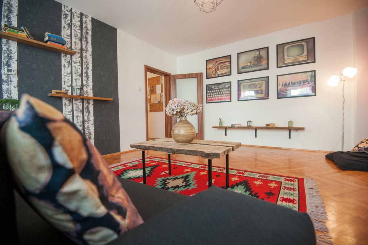 Spacious Stylish Apartment In Old Town Hermannstadt Exterior foto